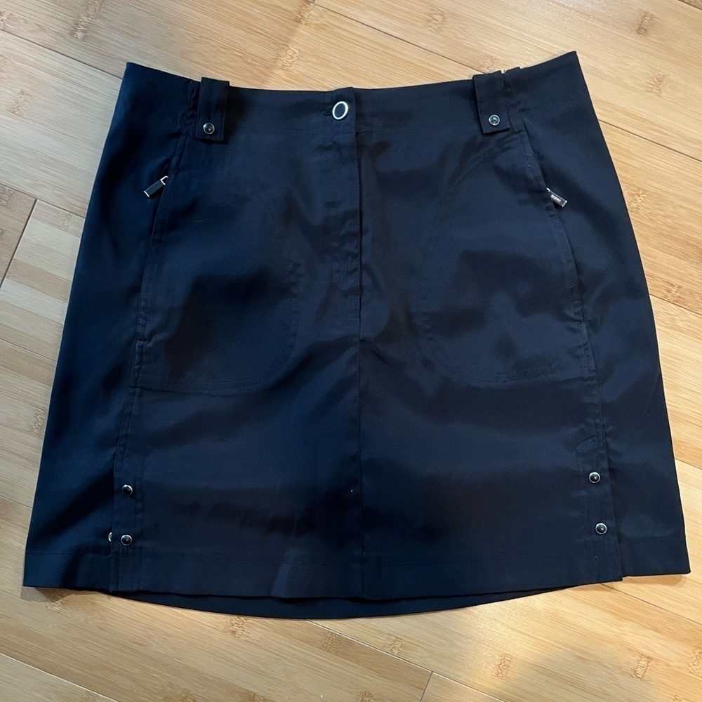DKNY Golf skorts size 10 black skirt shorts lining